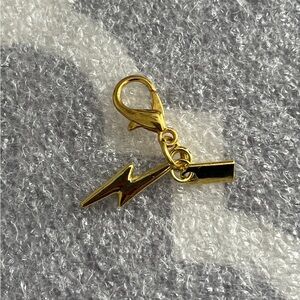 New Gold Toned Lightning Bolt Zipper Pull Bag Charm Keychain
